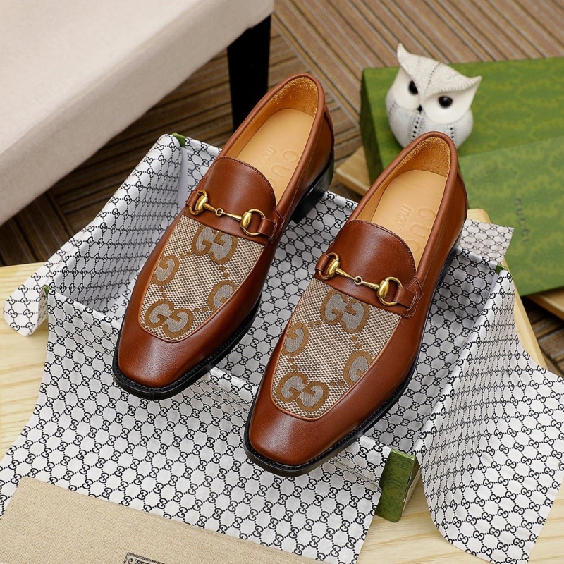 G*u*i leather shoes